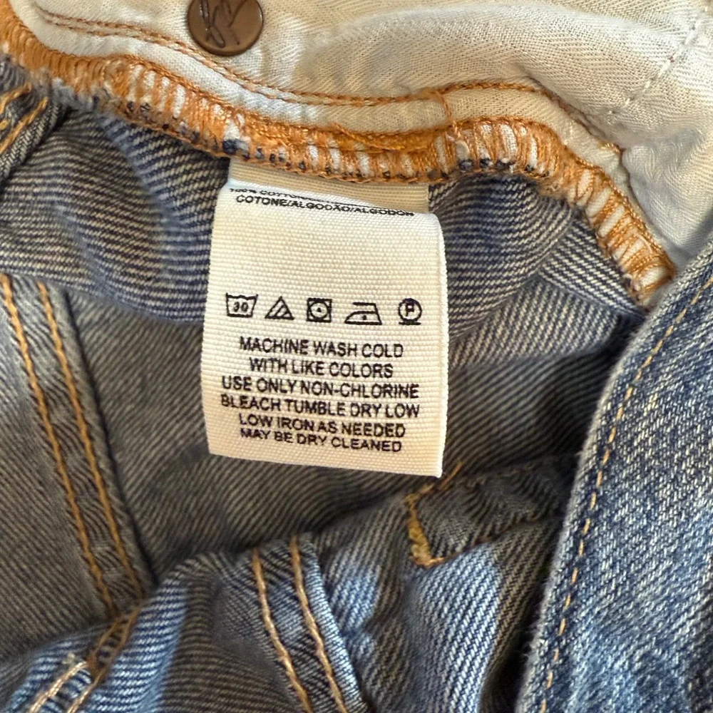 We The Free Shorts Womens 25 Byron Bay Cut‎ Off Heavy Distressed Destroyed Denim